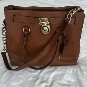 Micheal Kors purse